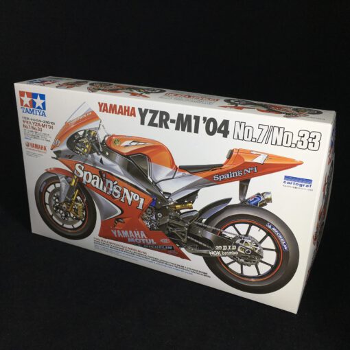 TAMIYA 1/12 Yamaha YZR-M1 '04 No.7/33 Series No.100 Model Kit